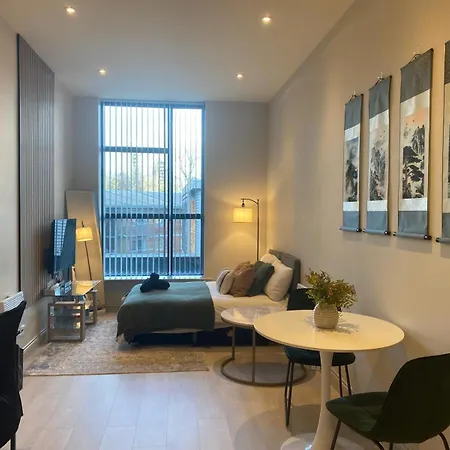 The Jade Emperors - Sleeps 5 - Centre - Flexible Check In - First Direct Arena 7min Walk Leeds (West Yorkshire)