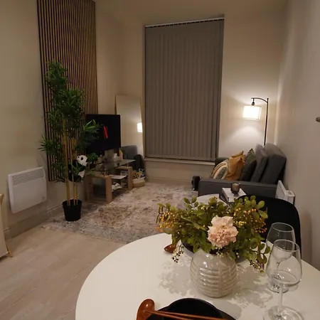 Apartment The Jade Emperors - Sleeps 5 - Centre - Flexible Check In - First Direct Arena 7min Walk Leeds (West Yorkshire)