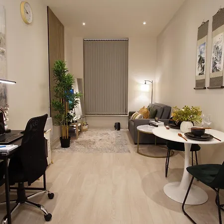Apartment The Jade Emperors - Japanese - Sleeps 5 - Self Check-in Leeds (West Yorkshire)