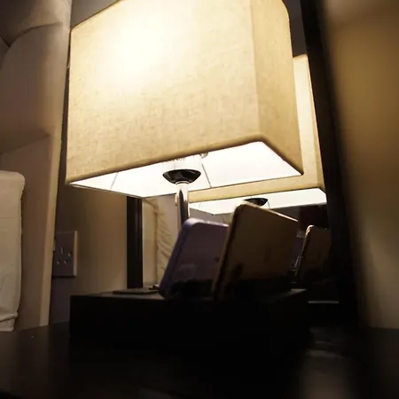 The Jade Emperors - Japanese - Sleeps 5 - Self Check-in Апартаменти Лідс